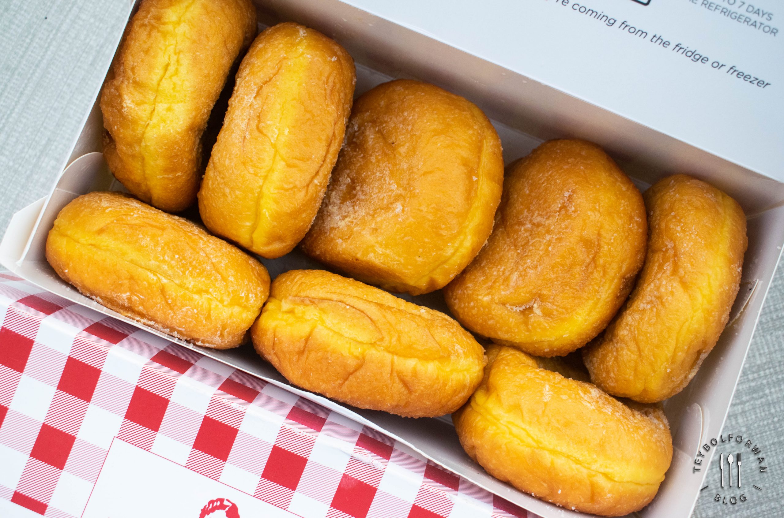 Lola Nena's Old Fashioned Donuts And Its Filled With Cheese!