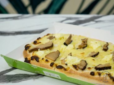 Mushroom Truffle Qizza