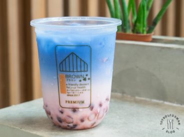 Anchan Strawberry Latte with Rainbow Bubbles