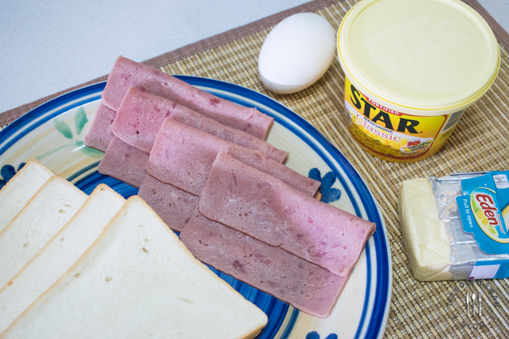 Make your own grilled cheese sandwich at home