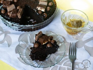 Fudgy Chocolate Cake