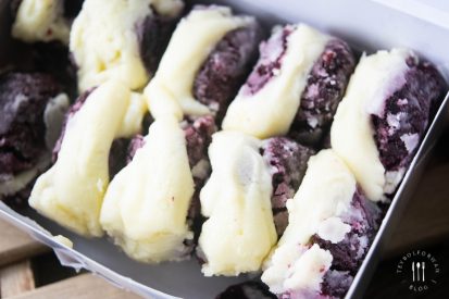 Red Velvet Crinkle Sandwich