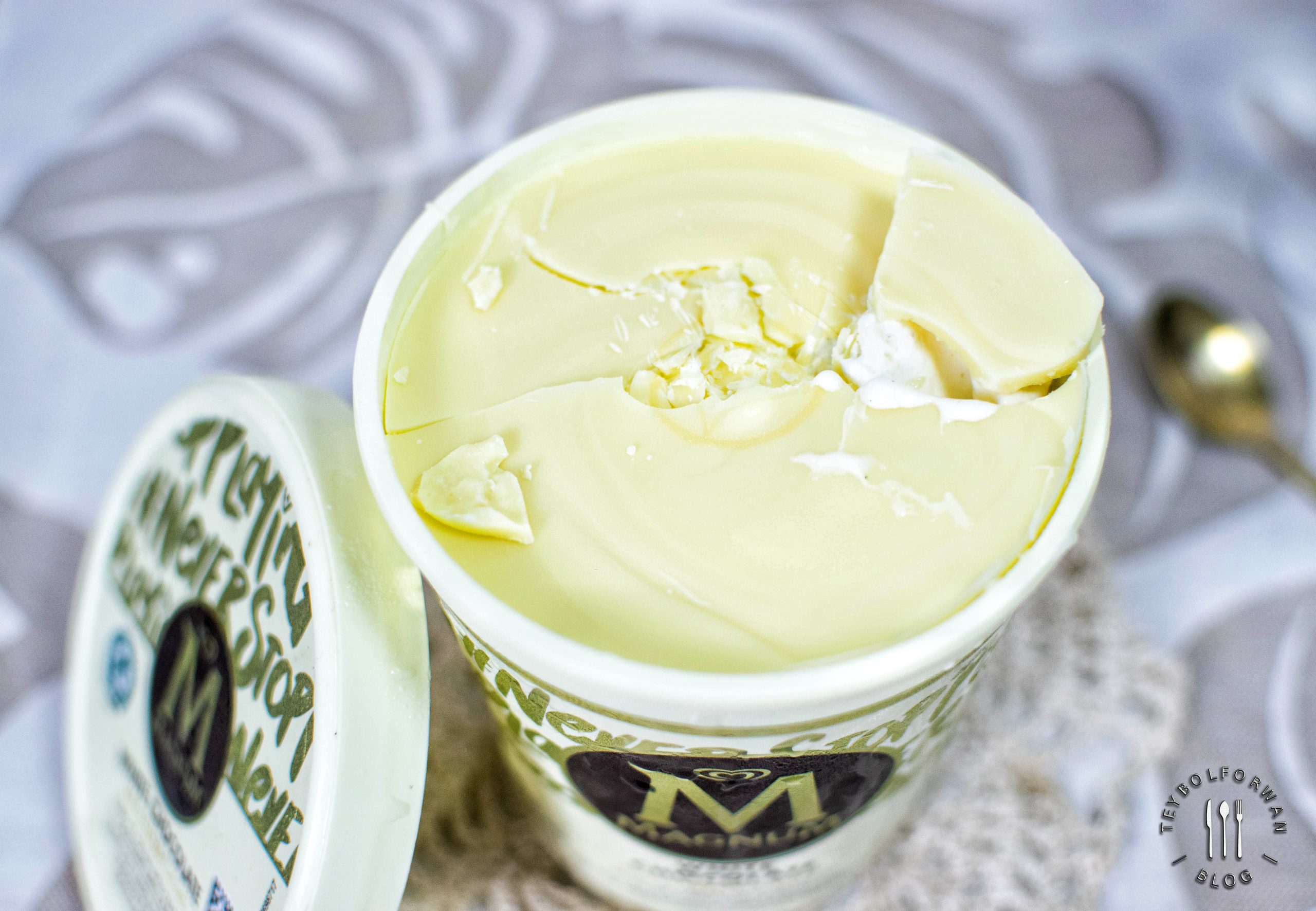 White Chocolate Magnum
