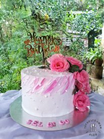 Cake with fresh flower