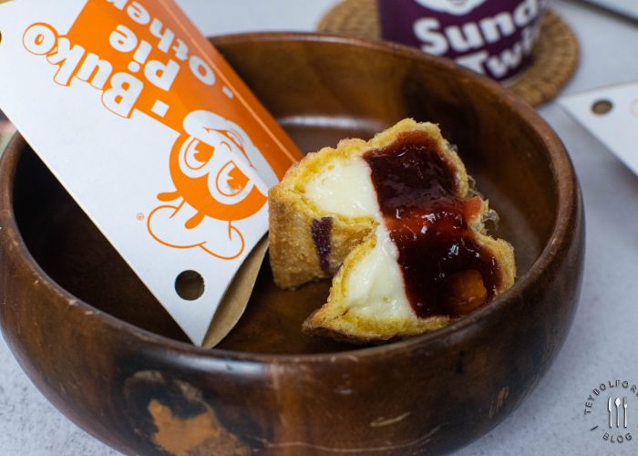 Jollibee Strawberry Pie